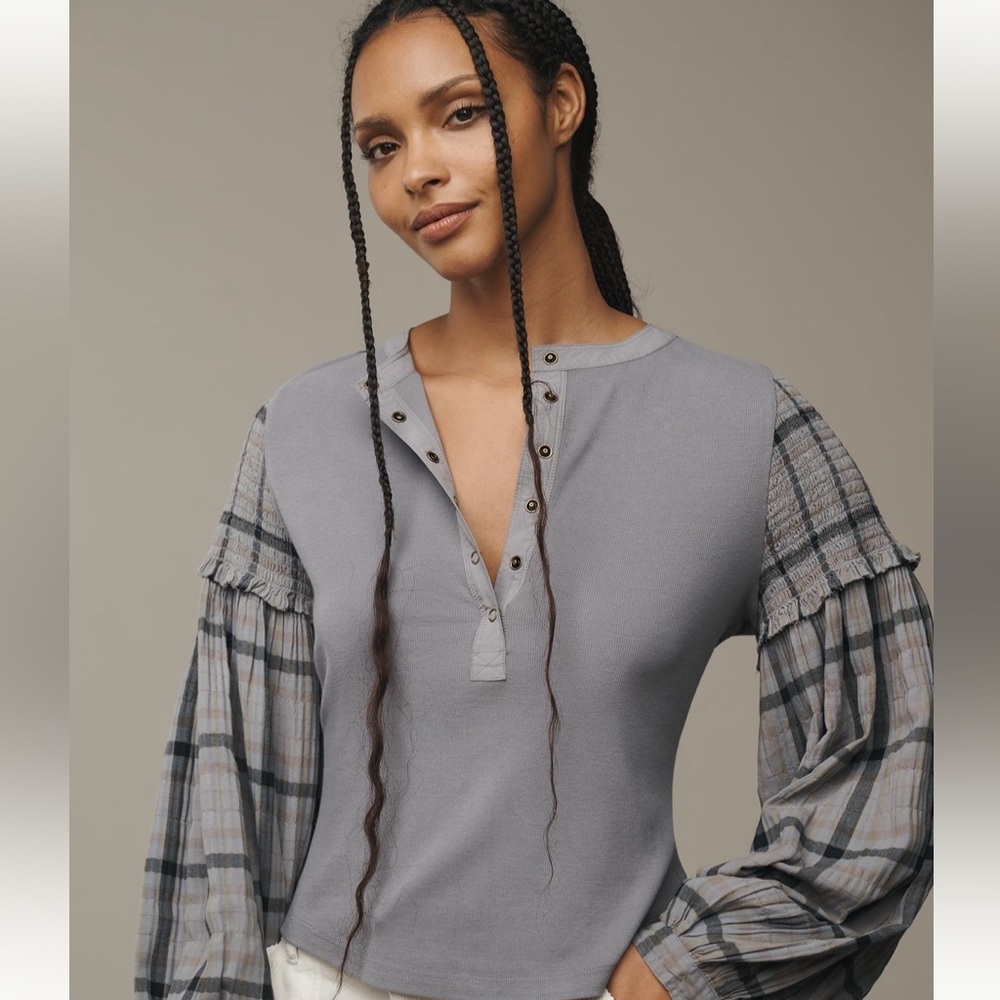 The Andie Ribbed Henley Top by Pilcro.Balloon sleeves - Picture 6 of 7